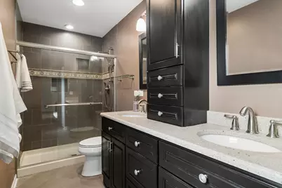 323 Camden Place, Vernon Hills, IL 60061 - Photo 19