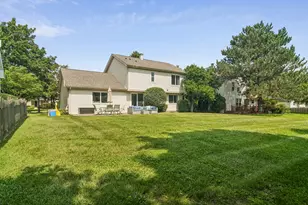 323 Camden Pl, Vernon Hills, IL 60061 - Photo 27