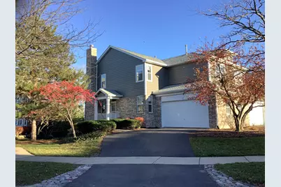 75 Woodview Drive, Glen Ellyn, IL 60137 - Photo 1