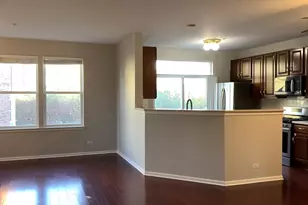 75 Woodview Dr, Glen Ellyn, IL 60137 - Photo 3