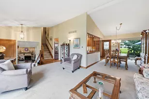22W375 Walnut Ave, Medinah, IL 60157 - Photo 7