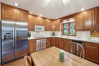 22W375 Walnut Avenue, Medinah, IL 60157 - Photo 11