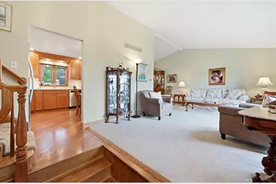 22W375 Walnut Avenue, Medinah, IL 60157 - Photo 3