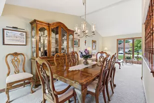 22W375 Walnut Ave, Medinah, IL 60157 - Photo 9