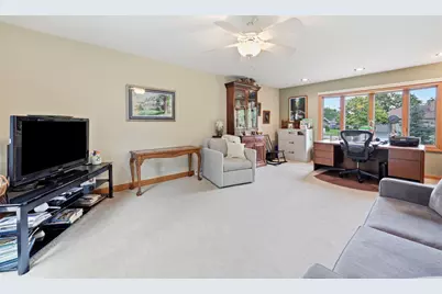 22W375 Walnut Avenue, Medinah, IL 60157 - Photo 19