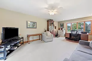 22W375 Walnut Ave, Medinah, IL 60157 - Photo 19