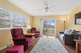 1810 Paddock Ct, Grayslake, IL 60030 - Photo 11