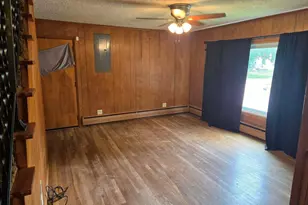 128 W Homer Ave, Harrisburg, IL 62946 - Photo 5