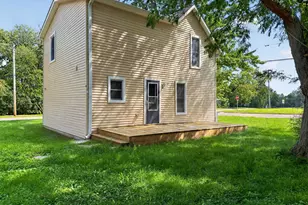 529 S Locust St, Sycamore, IL 60178 - Photo 3