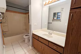 2716 Yorkshire Ct, Aurora, IL 60502 - Photo 5
