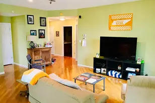77 N Quentin Rd, Palatine, IL 60067 - Photo 3
