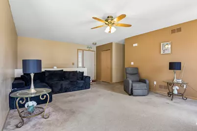92 Prairiefield Avenue, Cortland, IL 60112 - Photo 3