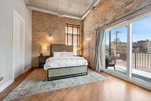 2117 W Belmont Ave, Chicago, IL 60618 - Photo 17