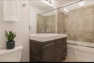 400 W Ontario St, Chicago, IL 60654 - Photo 7
