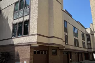 429 S Oak Park Ave, Oak Park, IL 60302 - Photo 1