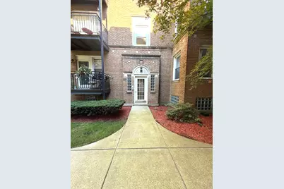 1443 W Victoria Street #1R, Chicago, IL 60660 - Photo 1