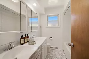 905 Long Rd, Glenview, IL 60025 - Photo 9
