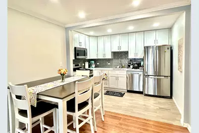 8524 Skokie Boulevard #3F, Skokie, IL 60077 - Photo 7