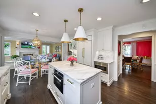1010 Thunderbird Ln, Naperville, IL 60563 - Photo 9