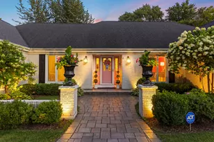 1010 Thunderbird Ln, Naperville, IL 60563 - Photo 3