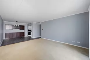 300 S Roselle Rd, Schaumburg, IL 60193 - Photo 19