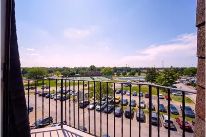 300 S Roselle Road #522, Schaumburg, IL 60193 - Photo 3
