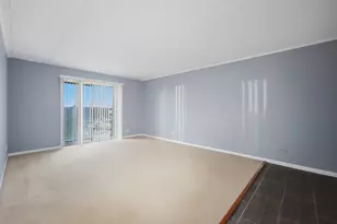 300 S Roselle Rd, Schaumburg, IL 60193 - Photo 7
