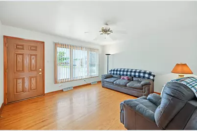 9627 Oak Park Avenue, Oak Lawn, IL 60453 - Photo 3