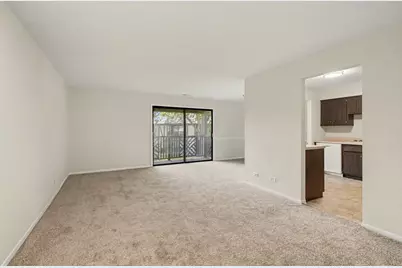 1624 Salisbury Court #C, Wheaton, IL 60189 - Photo 3