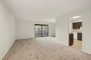 1624 Salisbury Ct, Wheaton, IL 60189 - Photo 3