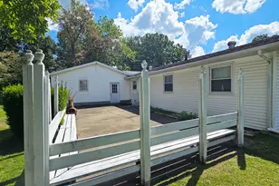 18 Bonanza Dr, Centralia, IL 62801 - Photo 7