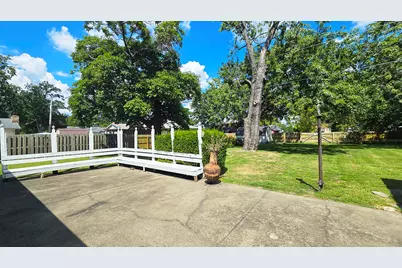 18 Bonanza Drive, Centralia, IL 62801 - Photo 9