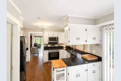1 Court Of Bucks County, Lincolnshire, IL 60069 - Photo 5