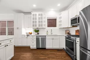 3928 N Greenview Ave, Chicago, IL 60613 - Photo 5
