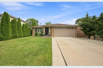 9307 S 81st Court, Hickory Hills, IL 60457 - Photo 3