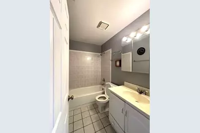 382 Sandhurst Circle #7, Glen Ellyn, IL 60137 - Photo 7