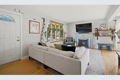 718 S Chestnut Avenue, Arlington Heights, IL 60005 - Photo 3