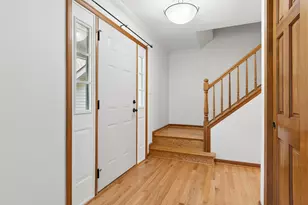 3123 Scenicwood Ln, Woodridge, IL 60517 - Photo 5