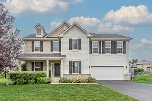 16W674 Hawthorne Ct, Willowbrook, IL 60527 - Photo 1