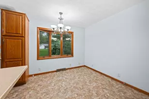 551 Lake Dr, Woodhull, IL 61490 - Photo 7