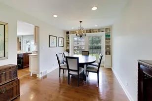 3331 Maple Leaf Dr, Glenview, IL 60026 - Photo 9