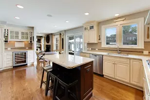 3331 Maple Leaf Dr, Glenview, IL 60026 - Photo 13