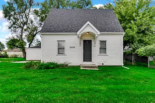 2255 176th Pl, Lansing, IL 60438 - Photo 1
