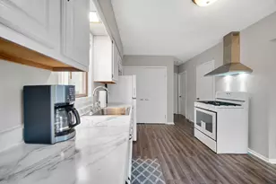 2255 176th Pl, Lansing, IL 60438 - Photo 9