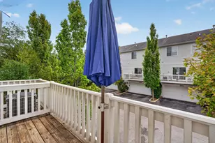 2440 Oakfield Ct, Aurora, IL 60503 - Photo 23