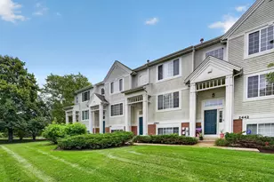 2440 Oakfield Ct, Aurora, IL 60503 - Photo 3