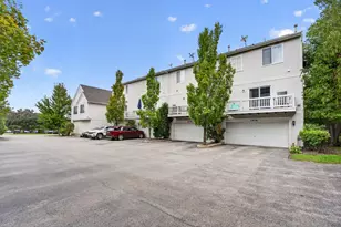 2440 Oakfield Ct, Aurora, IL 60503 - Photo 47