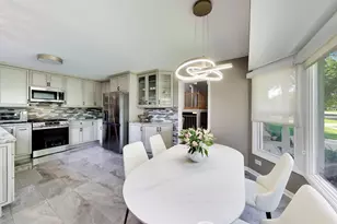1939 Clover Rd, Northbrook, IL 60062 - Photo 13