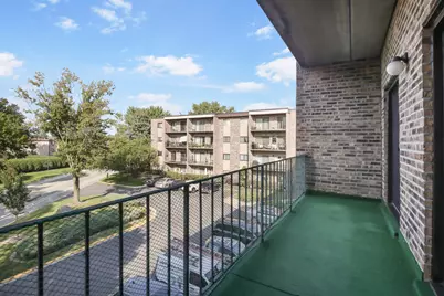 725 W Huntington Commons Road #306, Mount Prospect, IL 60056 - Photo 15