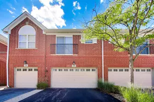 899 Bromley Pl, Northbrook, IL 60062 - Photo 1